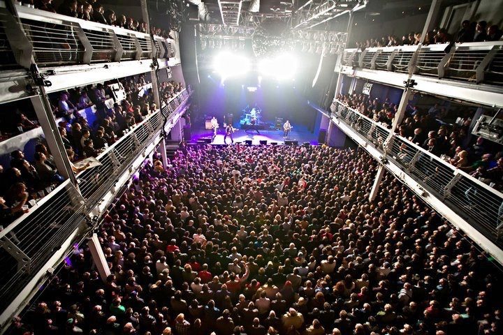 Terminal 5 main hall seen from the top balcony